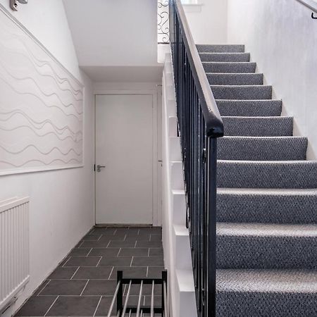 The Douglas - Spacious 2 Bed Apartment In Uddingston Luaran gambar