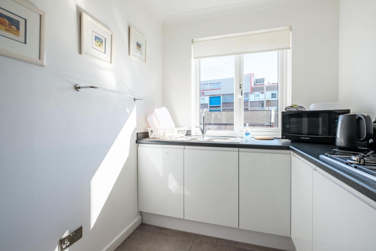 The Douglas - Spacious 2 Bed Apartment In Uddingston Luaran gambar