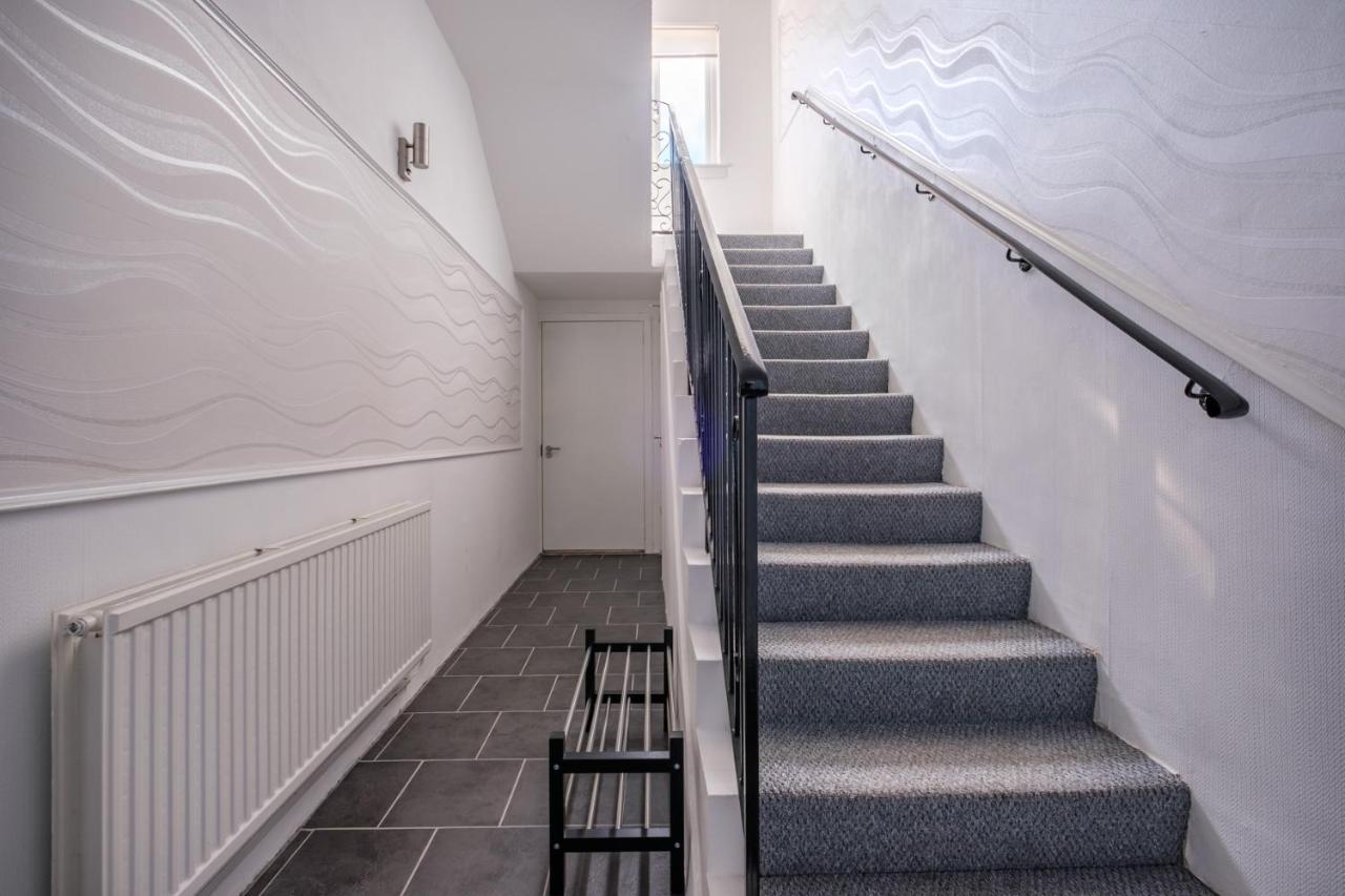 The Douglas - Spacious 2 Bed Apartment In Uddingston Luaran gambar