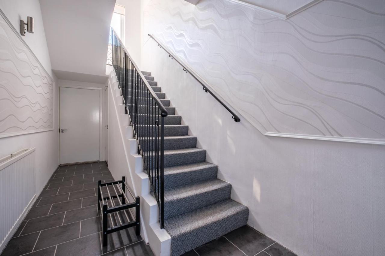 The Douglas - Spacious 2 Bed Apartment In Uddingston Luaran gambar