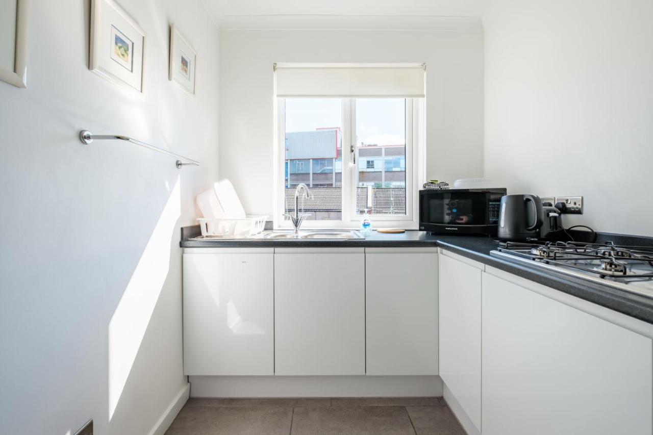 The Douglas - Spacious 2 Bed Apartment In Uddingston Luaran gambar